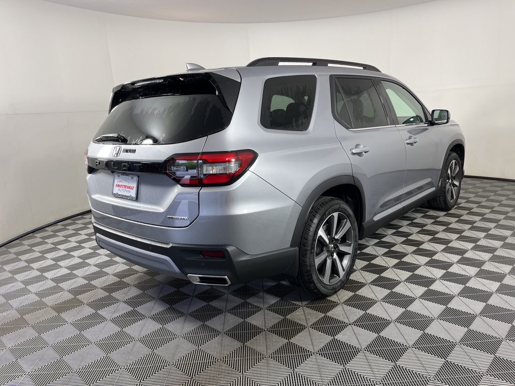 2025 Honda Pilot Touring 17
