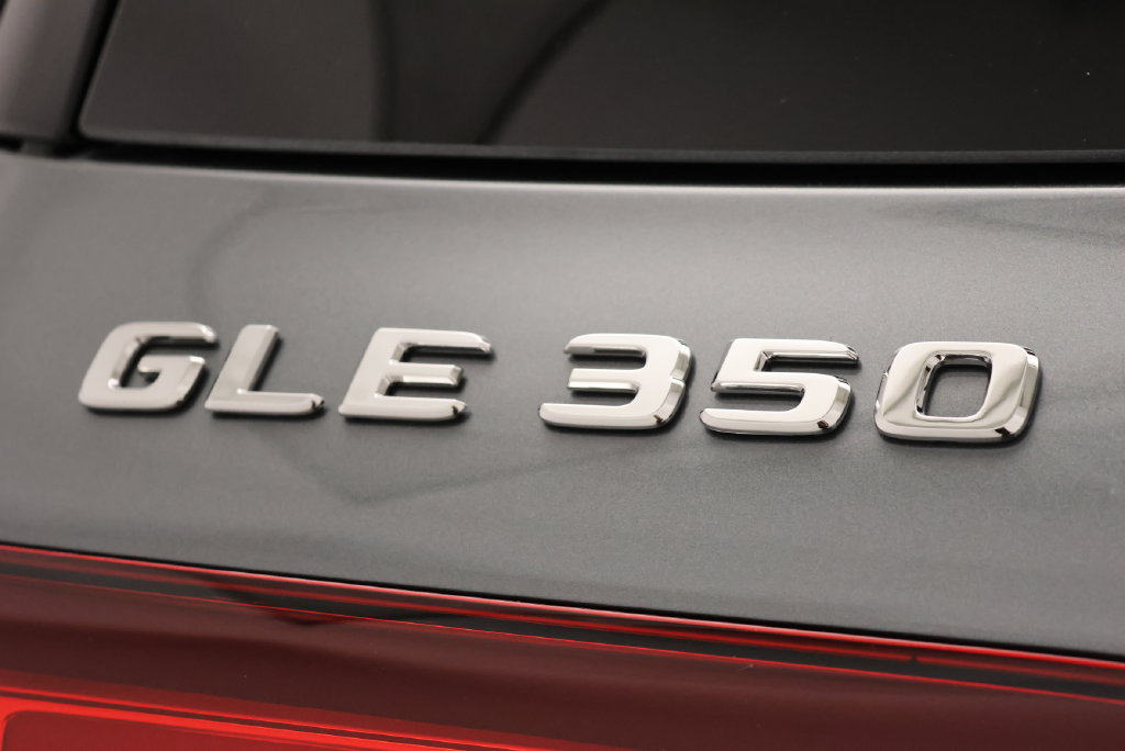 Thumbnail: 2026 Mercedes-Benz GLE - 9