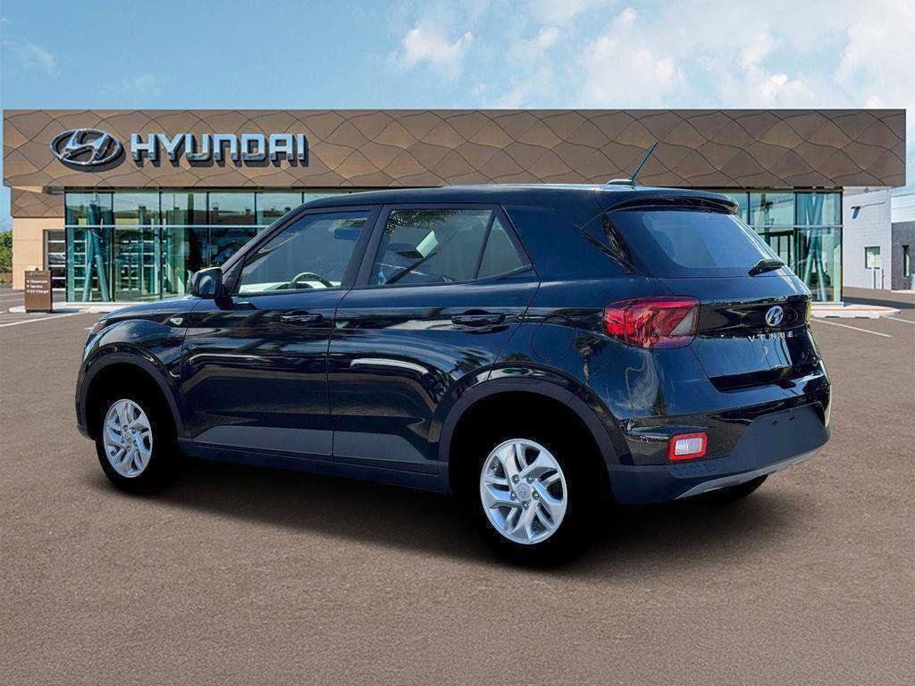 New 2026 Black Hyundai SE image 4