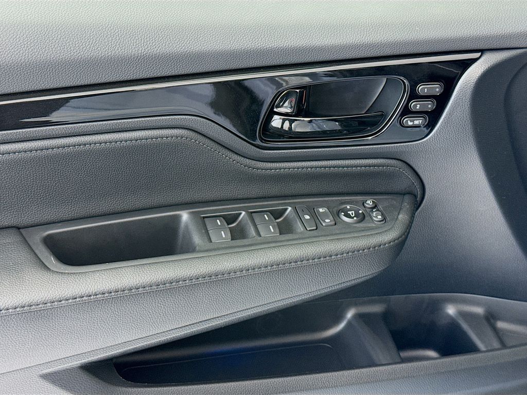 Thumbnail: 2026 Honda Odyssey - 25