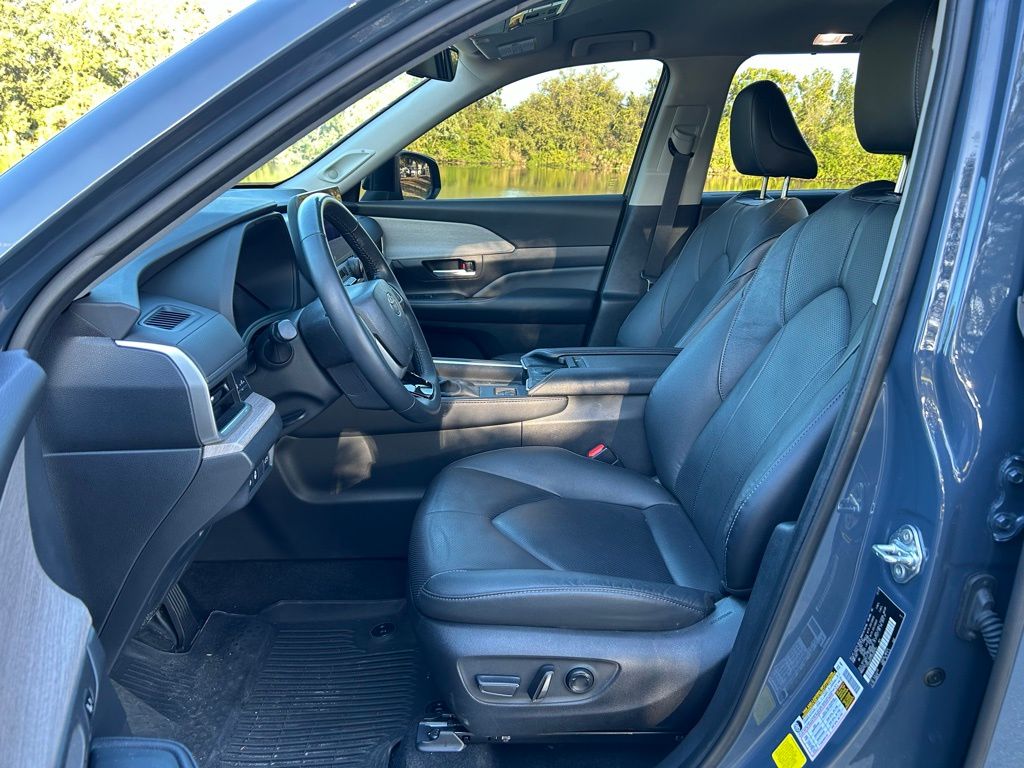 Thumbnail: 2024 Toyota Grand Highlander - 15