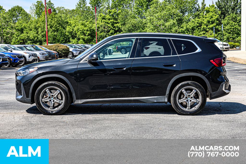 Used 2023 Black BMW xDrive28i image 9