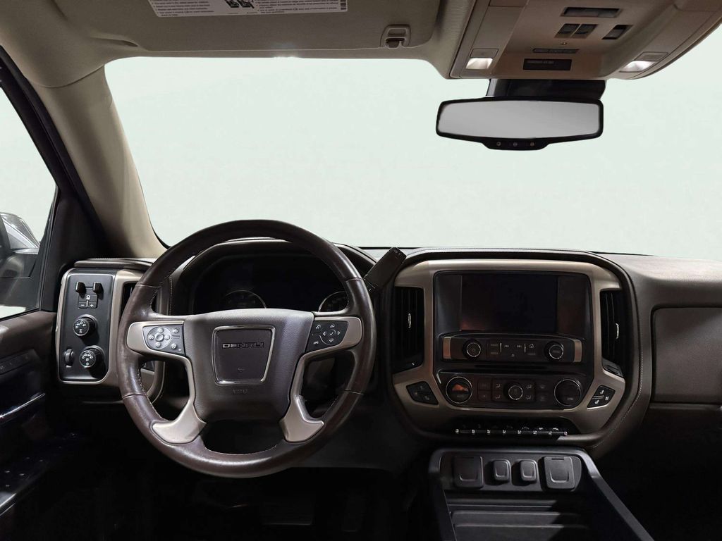 Used 2016 White Frost Tricoat GMC Denali image 10