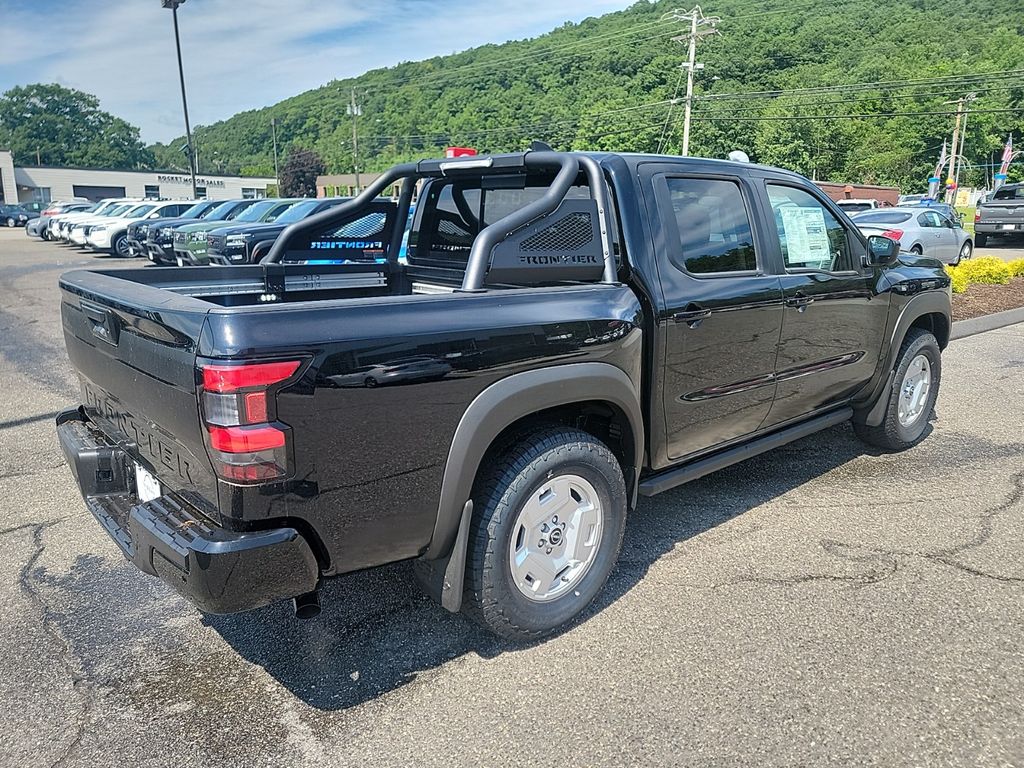 2024 Nissan Frontier SV 5