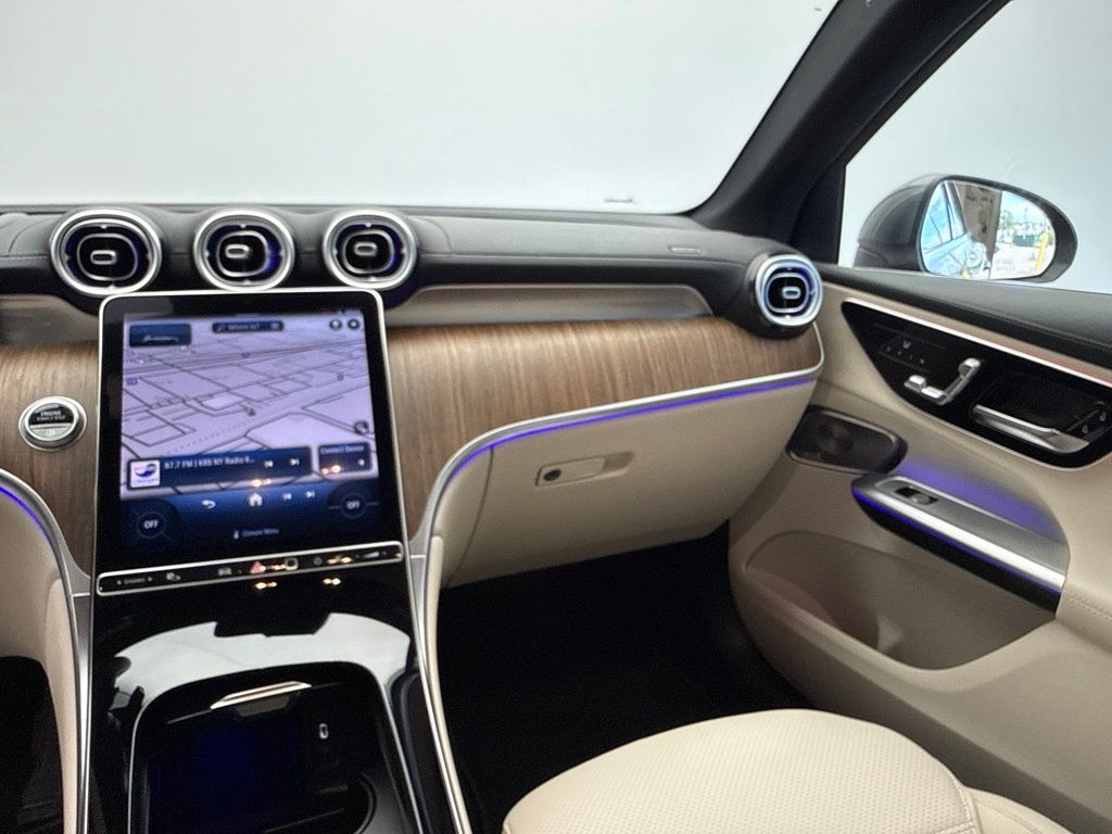 Thumbnail: 2023 Mercedes-Benz GLC - 32