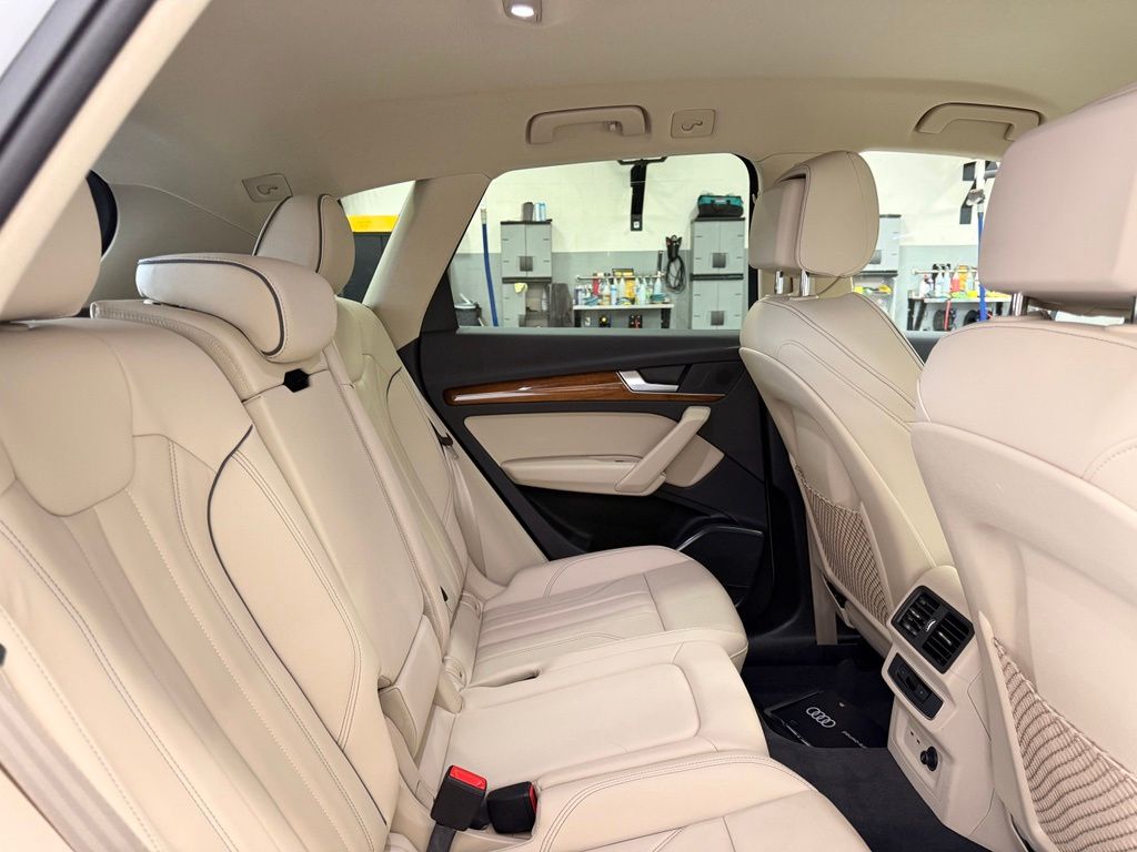 Thumbnail: 2023 Audi Q5 - 27