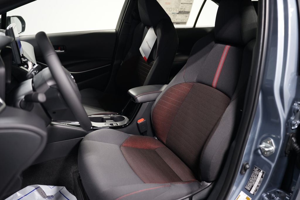 2025 Toyota Corolla SE 26