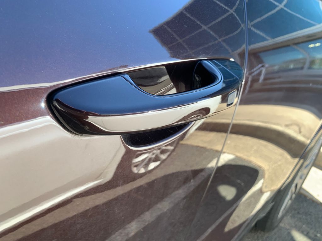 Thumbnail: 2017 Porsche Cayenne - 9