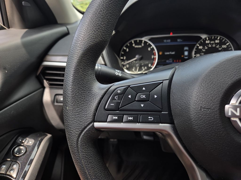 Used 2023 Nissan Altima Sedan