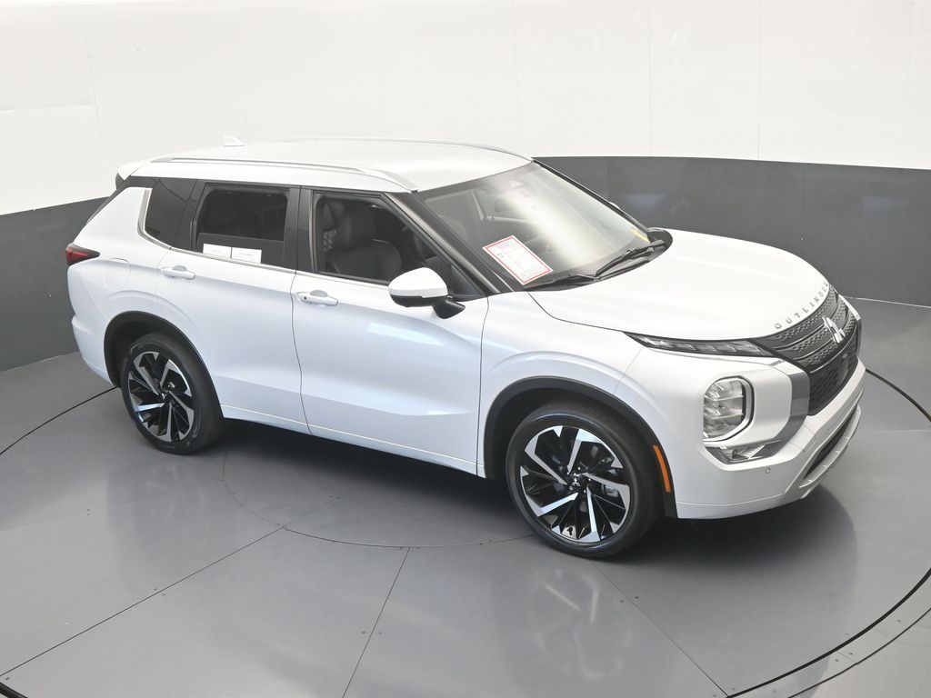 Used 2024 White Mitsubishi SEL image 57
