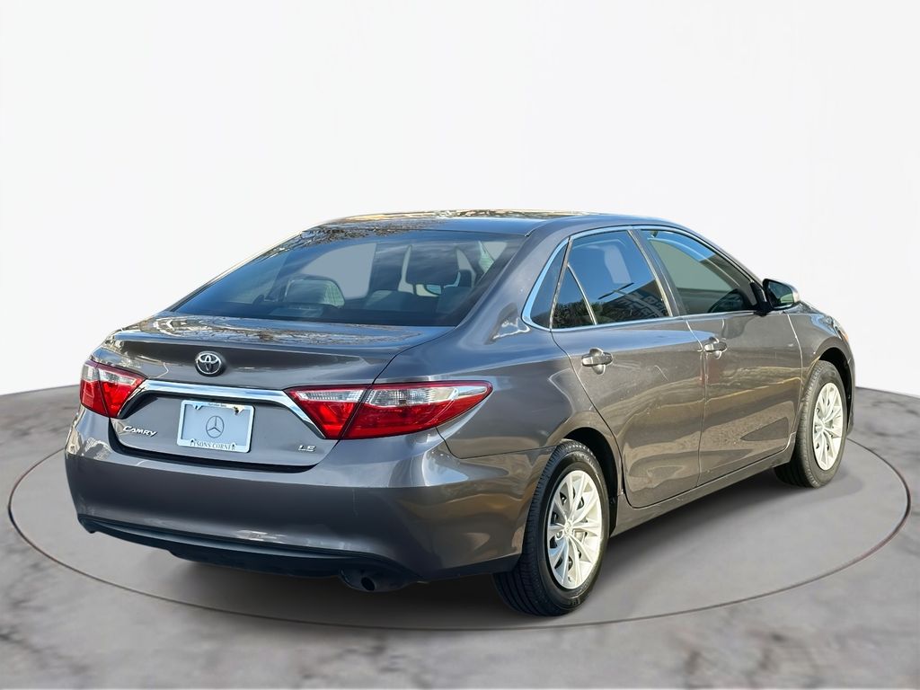 2015 Toyota Camry LE 4