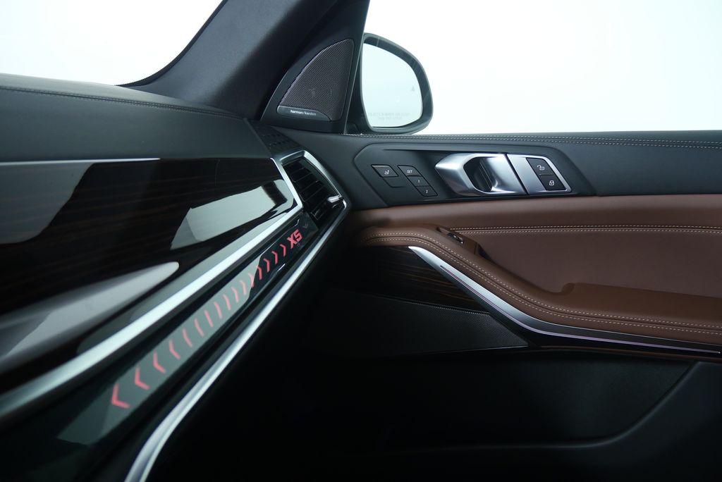 Thumbnail: 2026 BMW X5 - 24