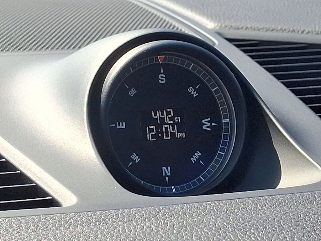 Thumbnail: 2022 Porsche Cayenne - 26