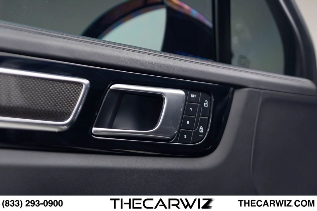 2023 Porsche Cayenne Coup Turbo - Photo 33