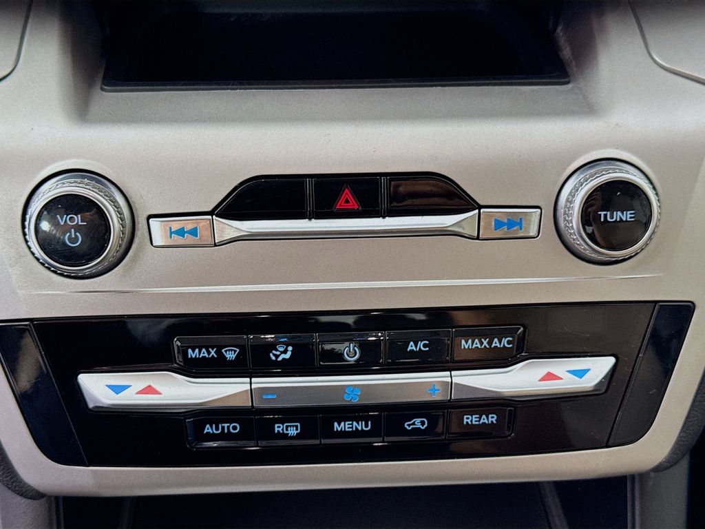 Used Car 2020 Ford Explorer  Xlt For Sale Under $20,000 In Austin, Texas