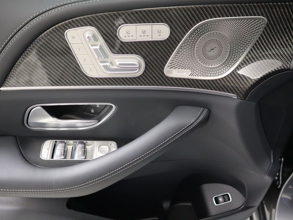 Thumbnail: 2026 Mercedes-Benz GLE - 25