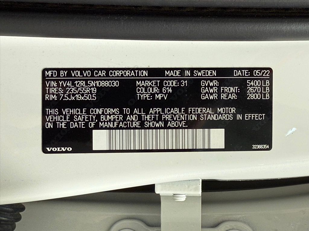 Thumbnail: 2022 Volvo XC60 - 32