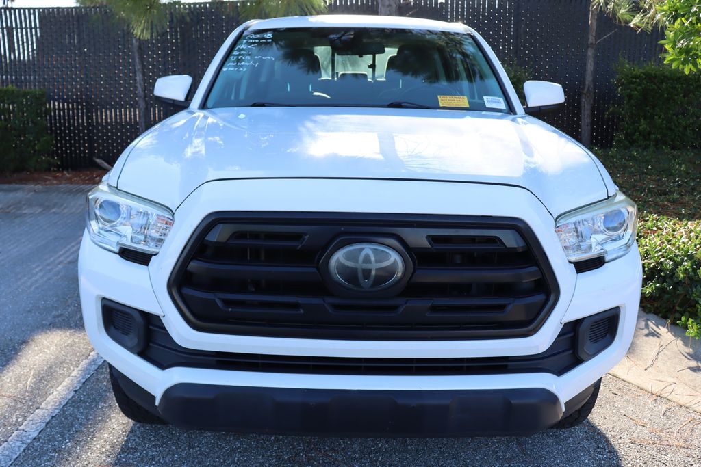 Thumbnail: 2018 Toyota Tacoma - 5