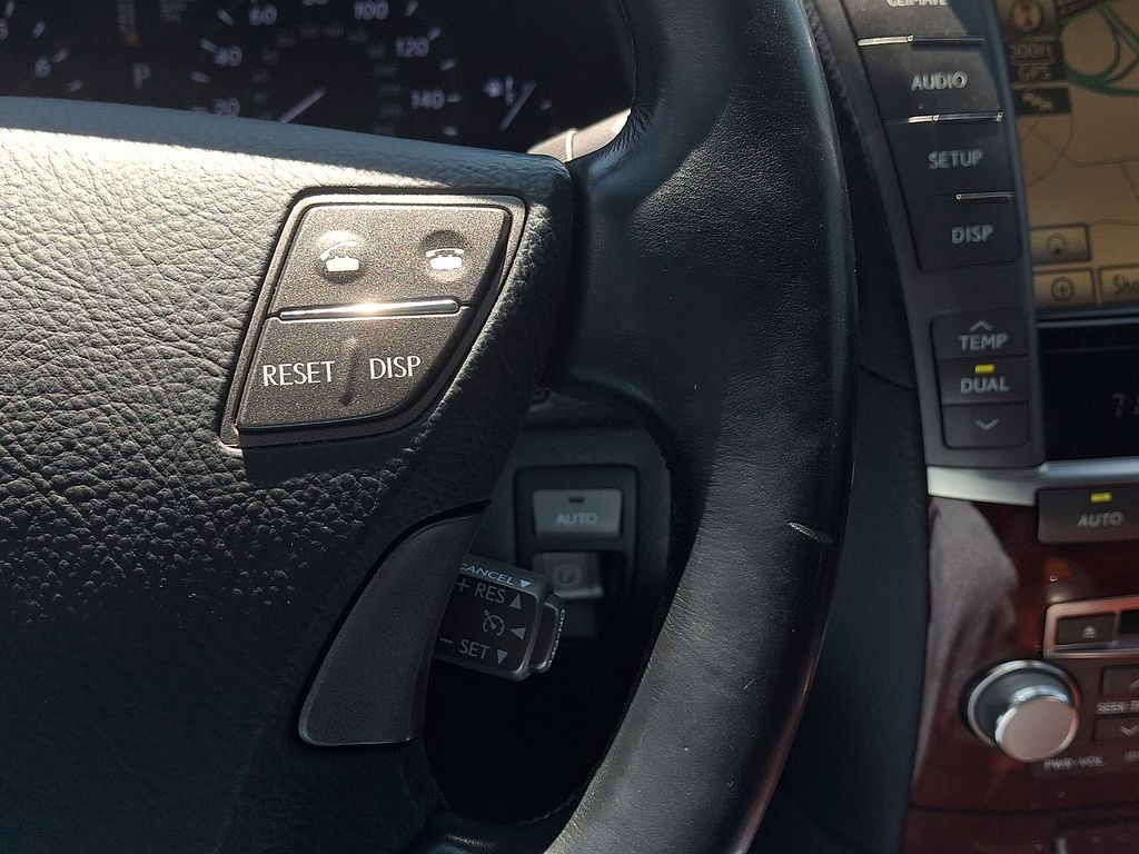 Thumbnail: 2011 Lexus LS - 23