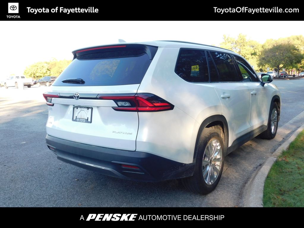 Thumbnail: 2025 Toyota Grand Highlander - 4