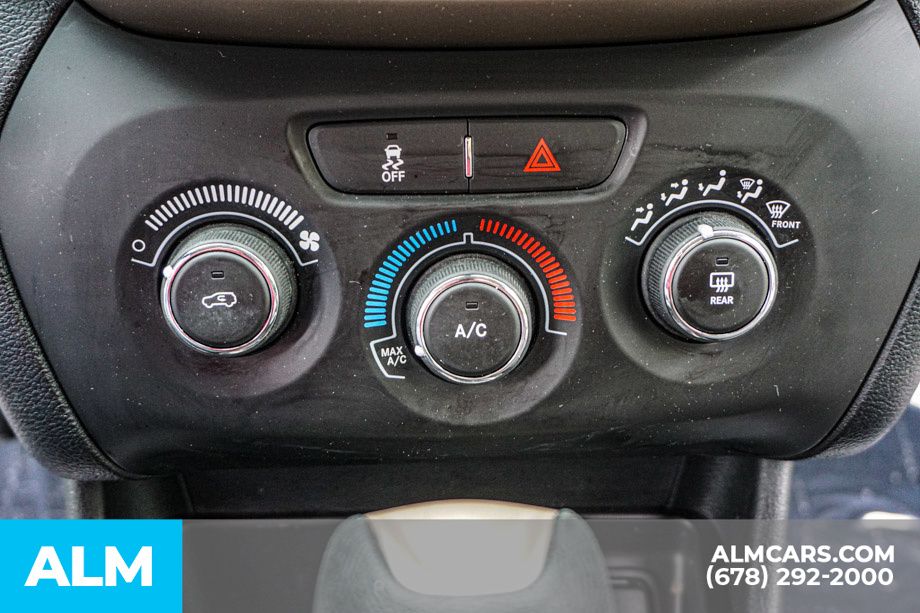 Used 2016 White Jeep Altitude image 41