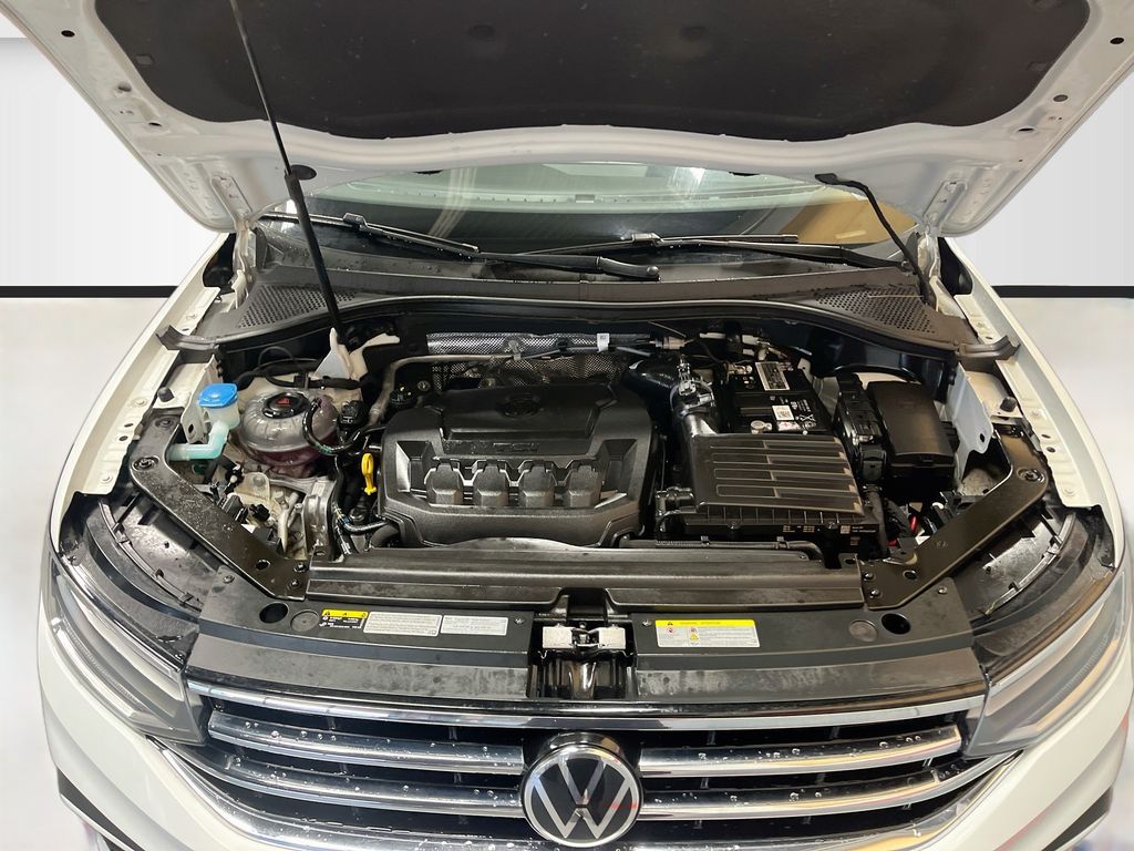 Used 2022 White Volkswagen 2.0T SE image 29