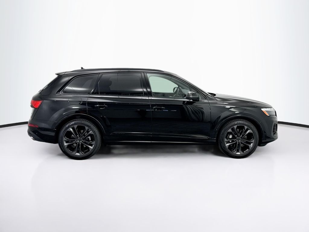 Thumbnail: 2026 Audi Q7 - 4
