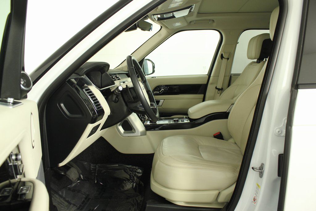 Thumbnail: 2022 Land Rover Range Rover - 10