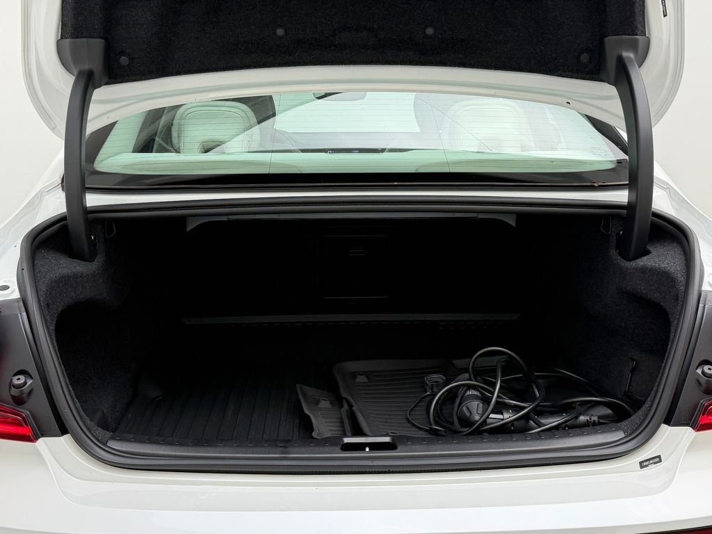 Thumbnail: 2024 Volvo S60 - 15