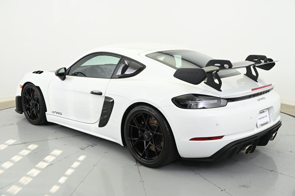 2023 Porsche 718 Cayman GT4 RS 8