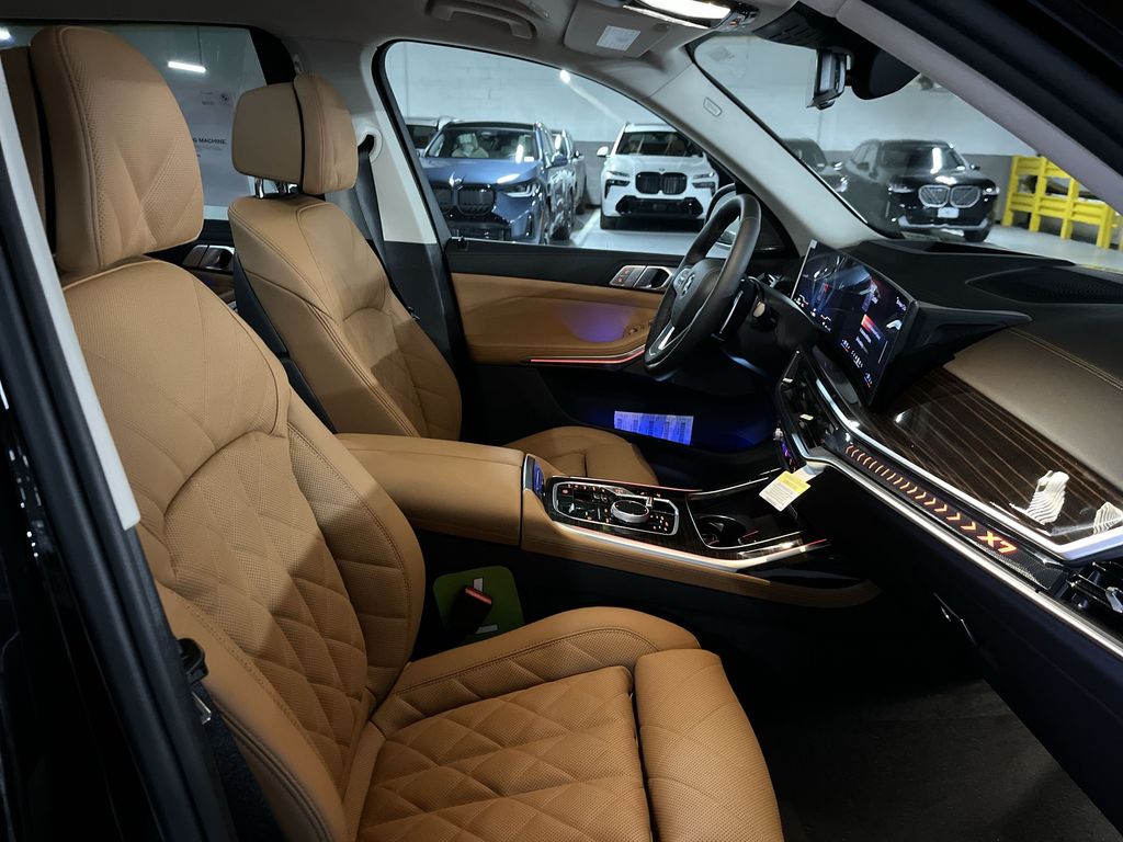 Thumbnail: 2026 BMW X7 - 26