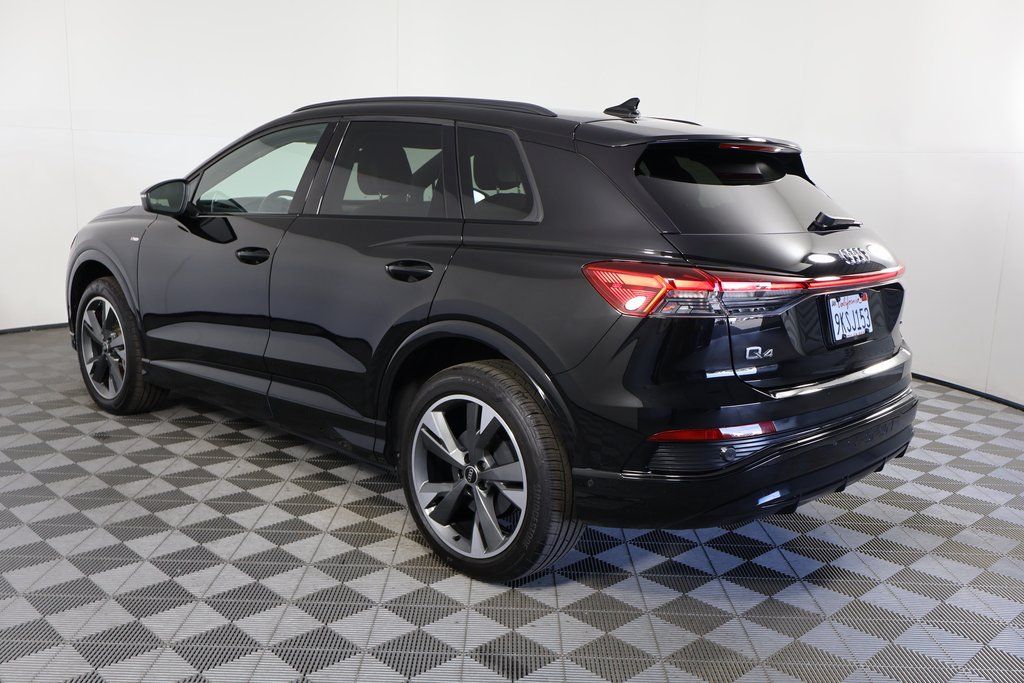 Thumbnail: 2024 Audi Q4 e-tron - 6
