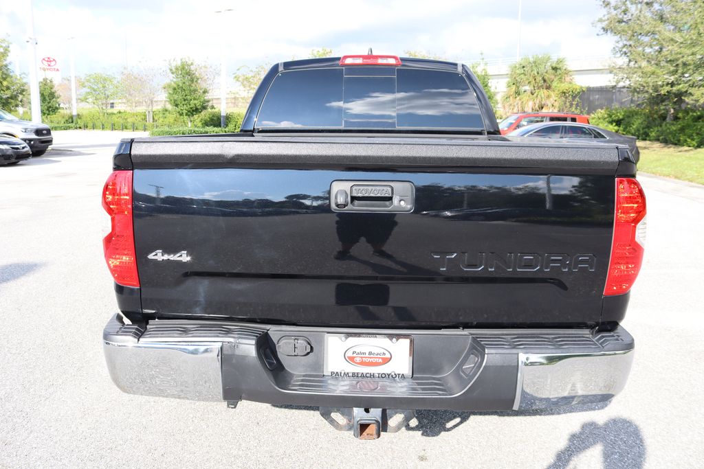 Thumbnail: 2020 Toyota Tundra - 10