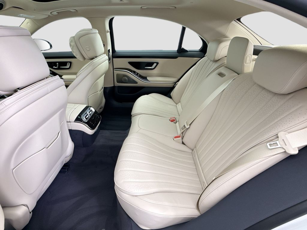 Thumbnail: 2026 Mercedes-Benz S-Class - 21