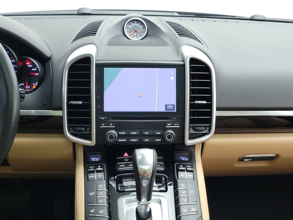 Thumbnail: 2017 Porsche Cayenne - 18