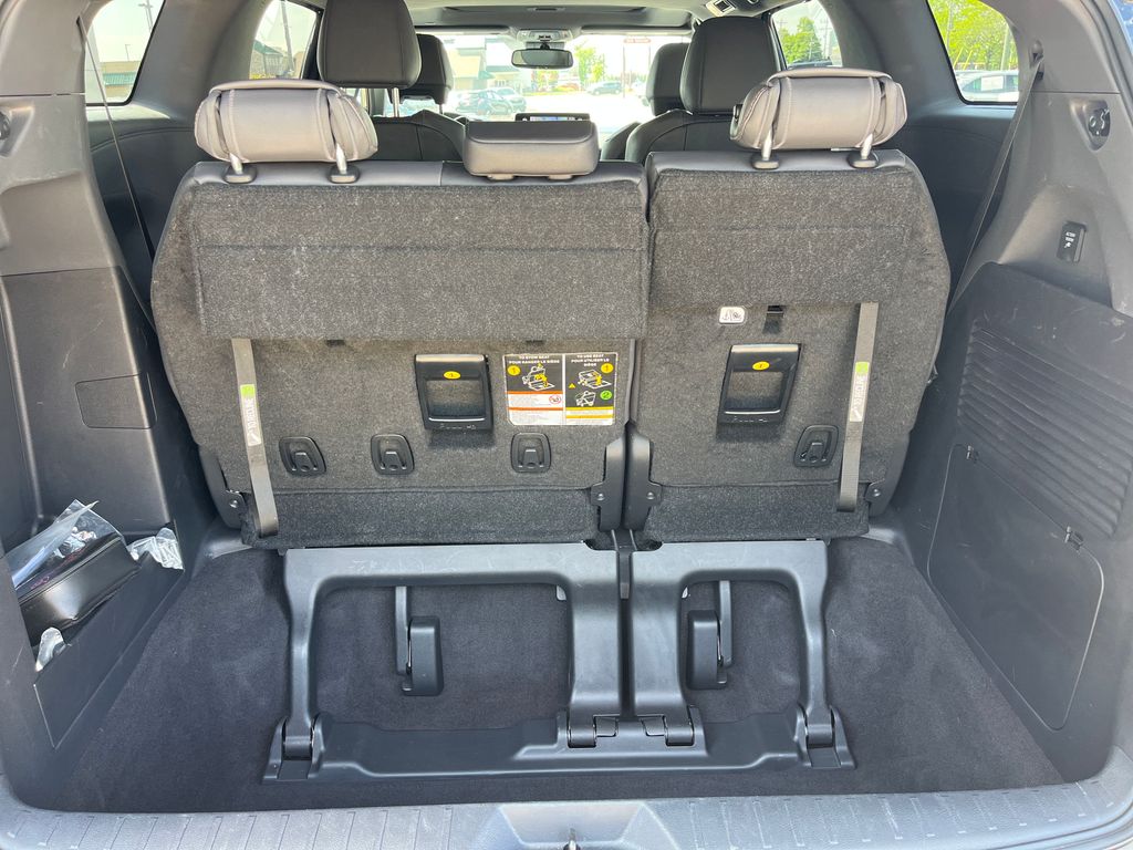 2024 Toyota Sienna Woodland Edition photo