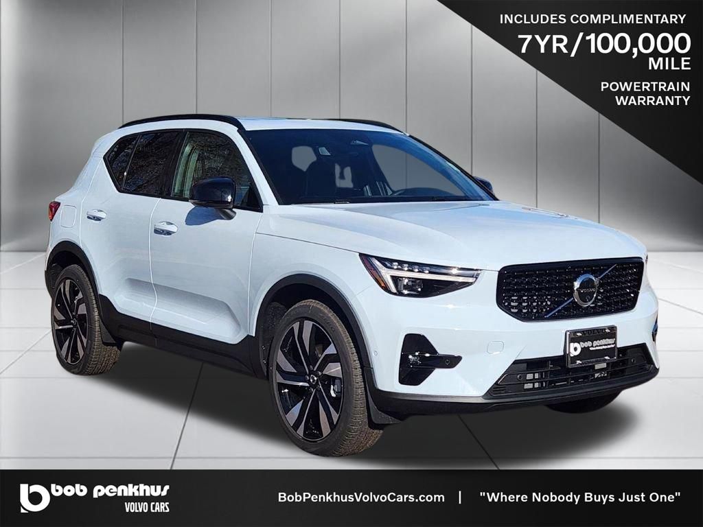 2026 Volvo XC40 B5 Ultra
