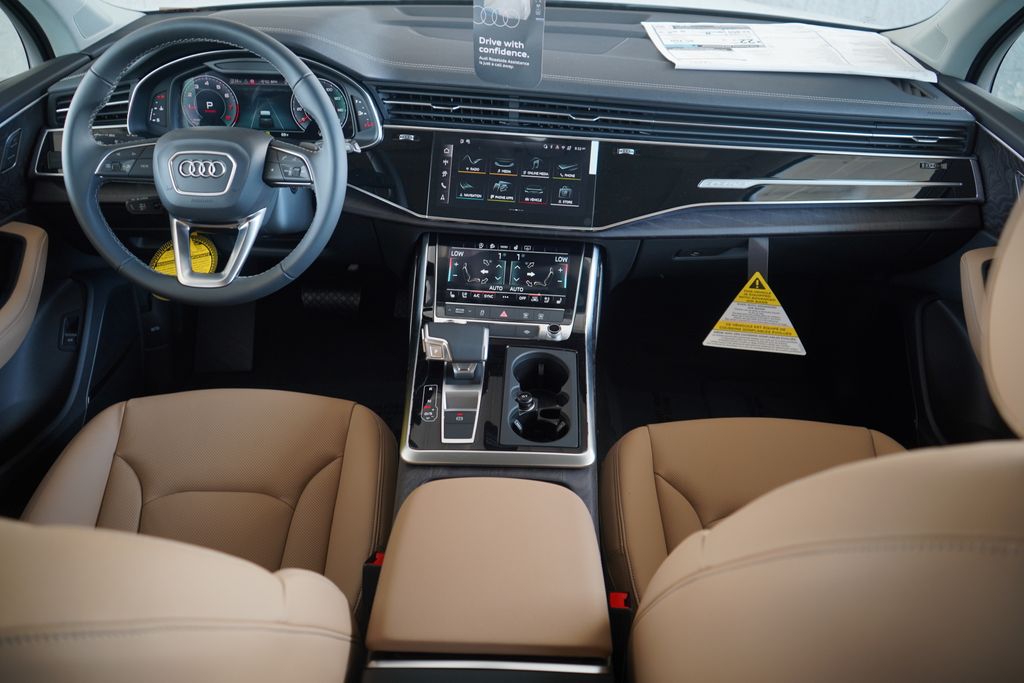 Thumbnail: 2026 Audi Q7 - 8