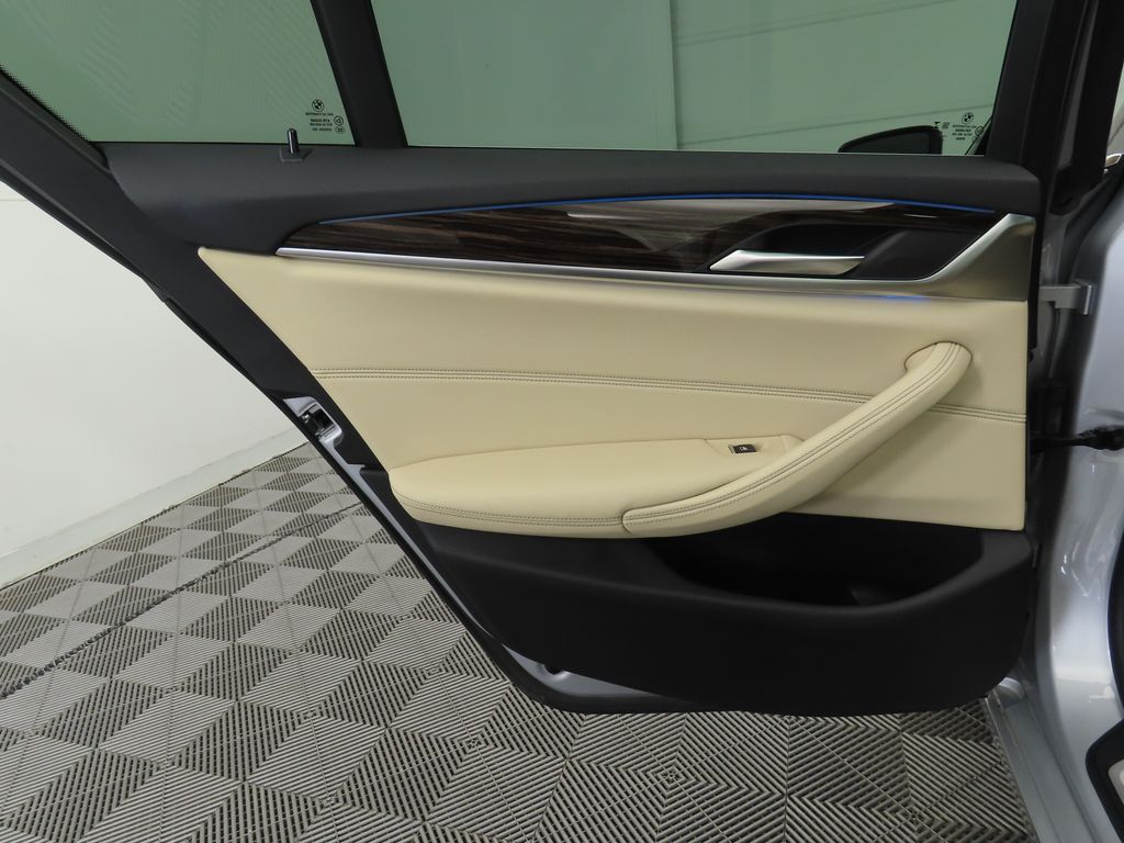 Thumbnail: 2021 BMW 5 Series - 27