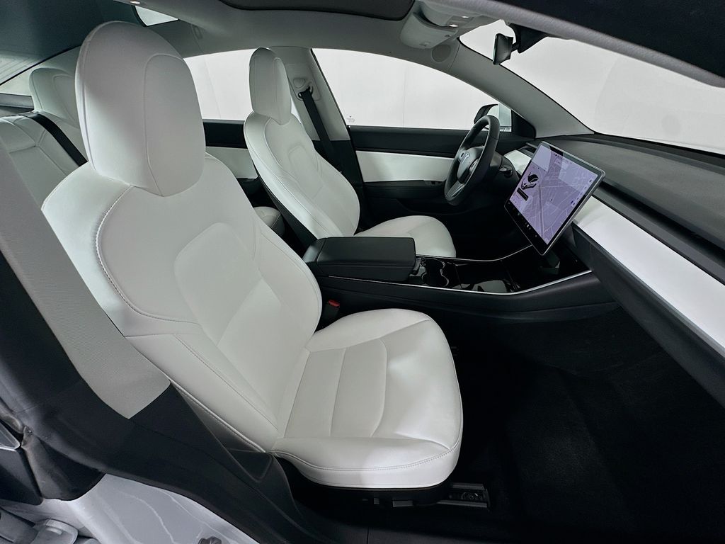 2020 Tesla Model 3 Standard Range 26