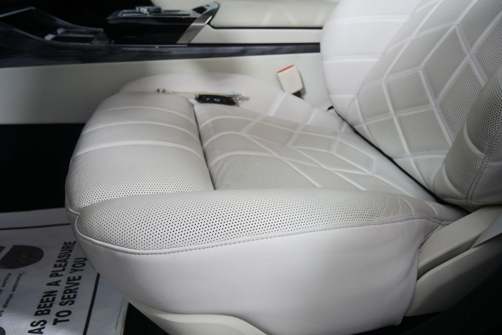 Thumbnail: 2023 BMW 7 Series - 10