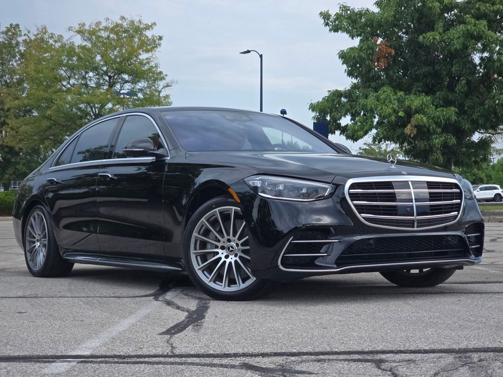 Certified Used 2022 Black Mercedes-Benz S 580 image 2