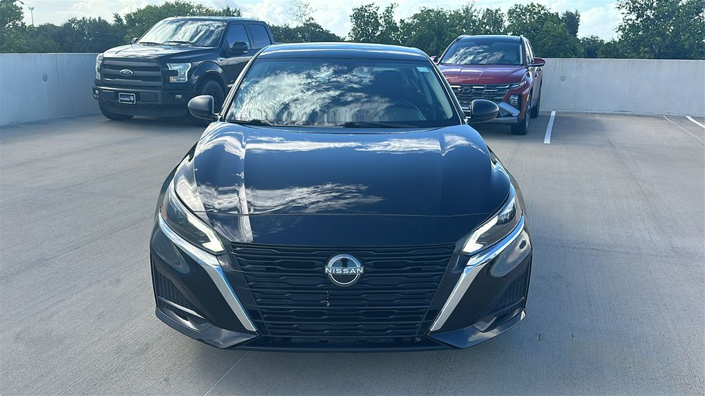 2025 Nissan Altima 2.5 SV Black at Durrett Motor Company