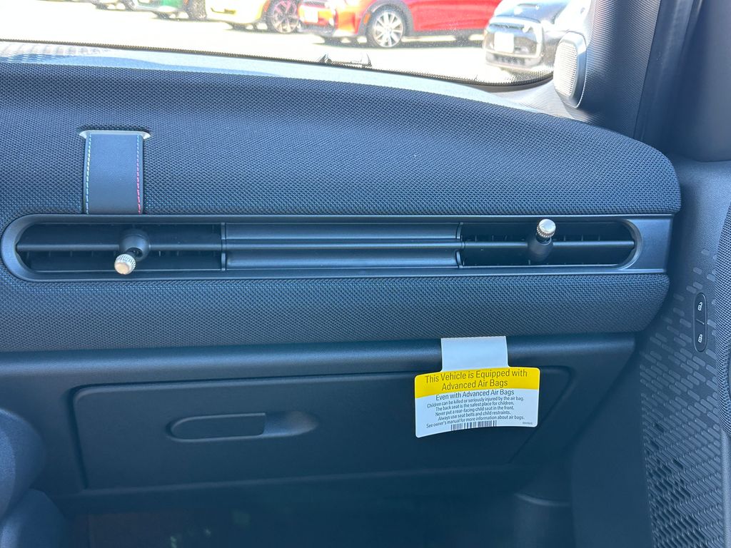 Thumbnail: 2025 MINI Cooper Hardtop - 25