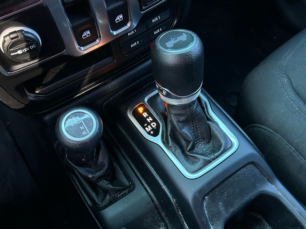 Thumbnail: 2021 Jeep Wrangler - 27