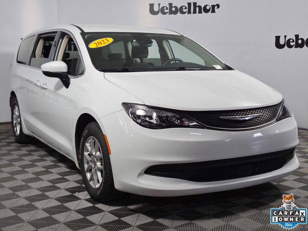 Bright White Clearcoat 2023 Chrysler Voyager LX FWD Minivan Front-Wheel Drive 9-Speed Automatic