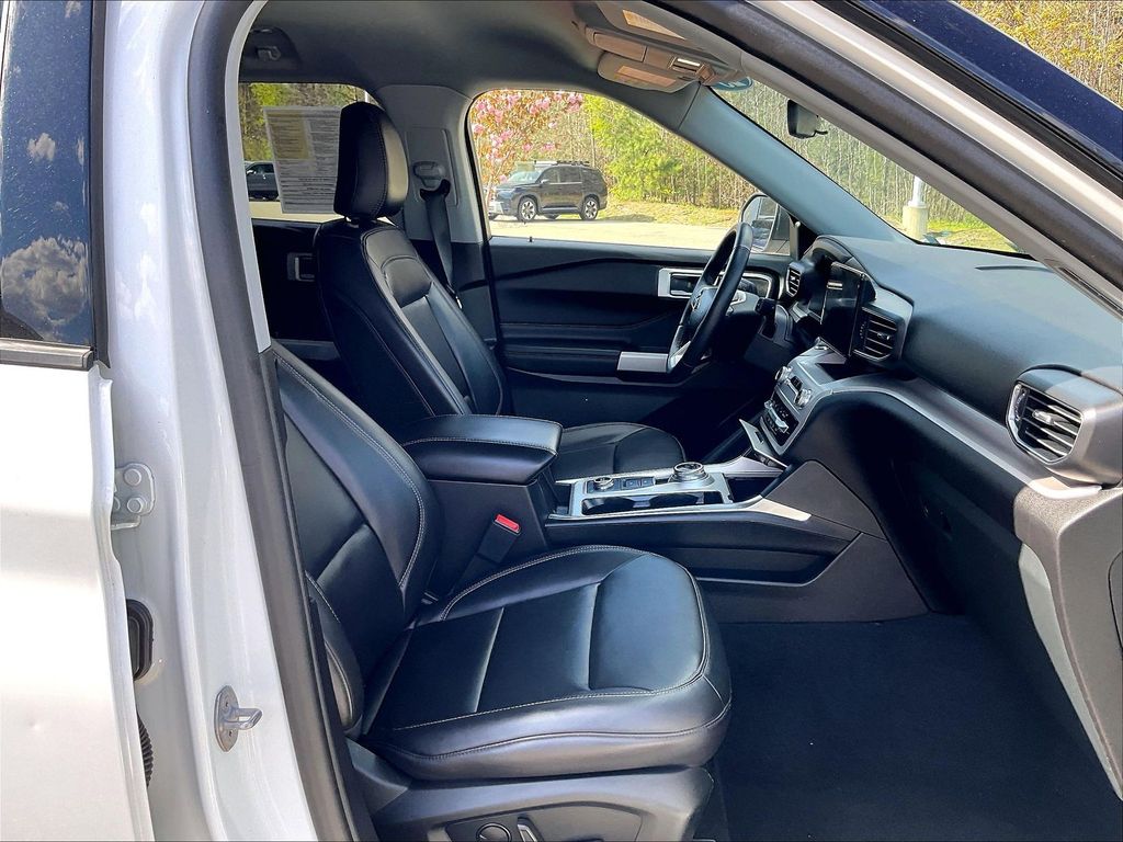 2023 Ford Explorer — photo 11