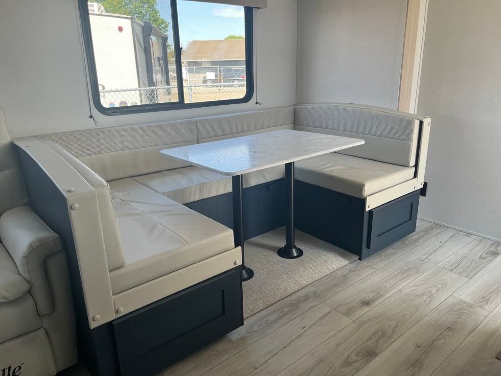 2025 White Prime Time Avenger 27DBS Travel Trailer
