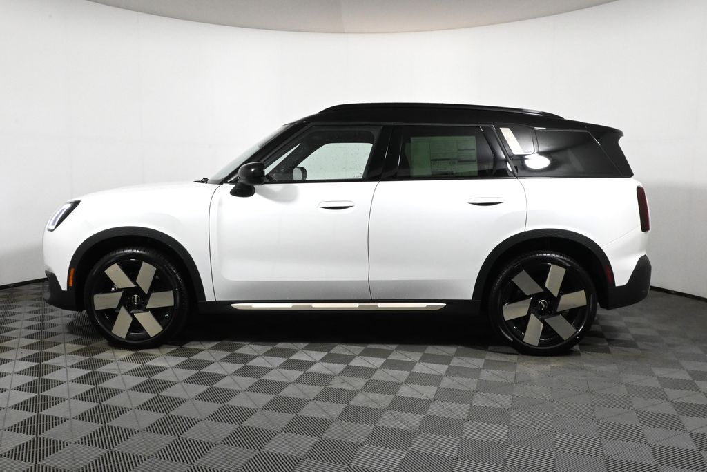 2025 MINI Cooper Countryman Base 2