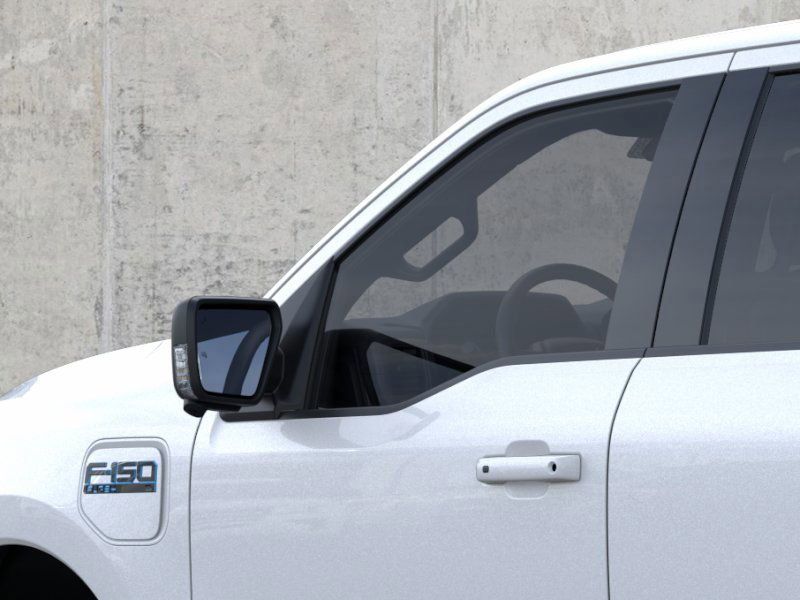 2025 Ford F-150 Lightning Flash - Photo 23